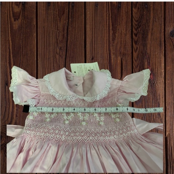 Pink Smocked Dress with Lace Details size 0(2t?) vintage Peter Pan style dress - Picture 6 of 7